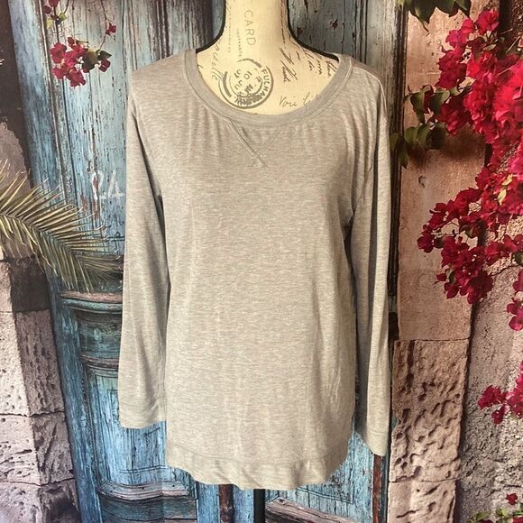 Felina grey and pink loungewear pants and shirt, size medium, good condition - Picture 6 of 12